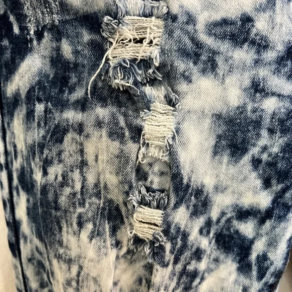VIP Vintage Acid Washed and Destroyed Jeans - Picture 4 of 11